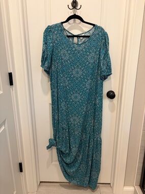 Teal Floral Short-Sleeve Women’s Dress